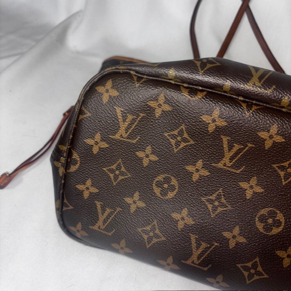 Louis Vuitton Neverfull MM Monogram V Grenade Tote - Picture 9 of 13